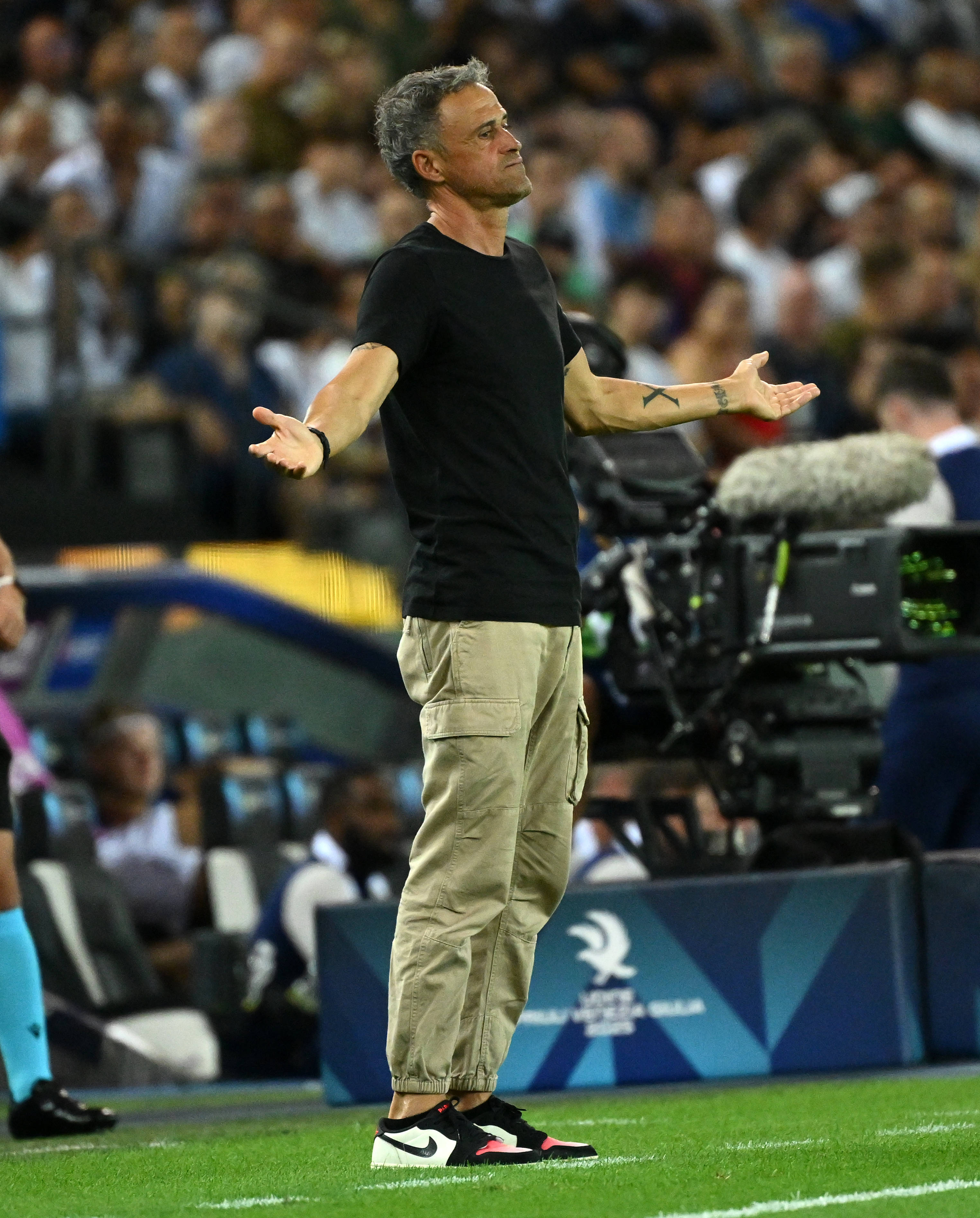 竞技宝平台官网-关于巴黎圣日耳曼迎国王杯关键赛，今夜遗憾出局，悬念犹存，资深球员宣示担当的信息