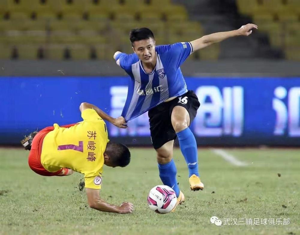 竞技宝-关于风云突变！武汉三镇今晚队长鼓劲，NBA常规赛版图或变，气氛紧张，控场能力受关注的信息